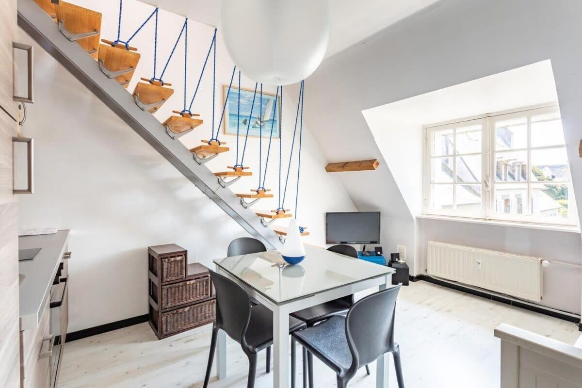 Le Capucin - Petit Duplex Avec Place De Parking 迪纳尔 外观 照片
