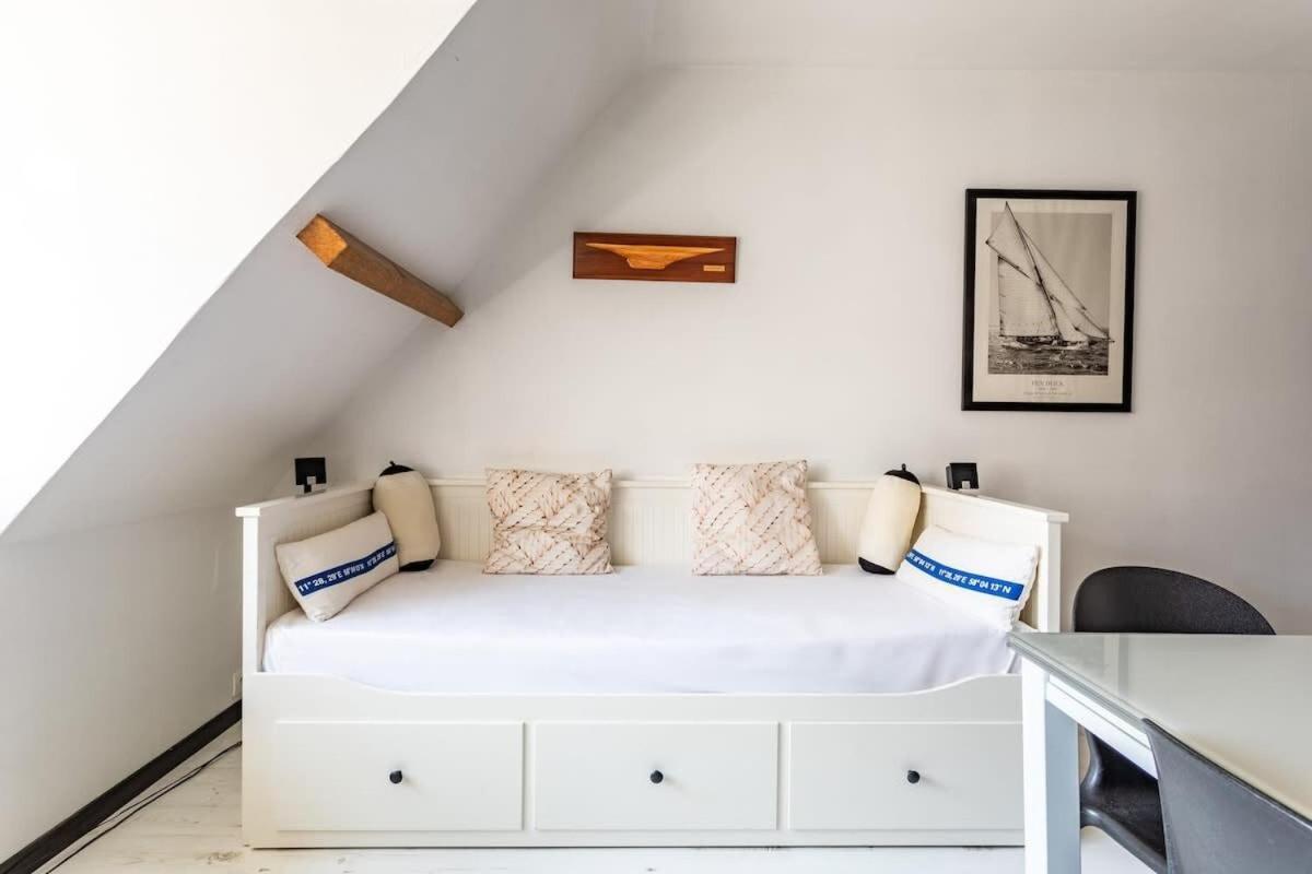 Le Capucin - Petit Duplex Avec Place De Parking 迪纳尔 外观 照片
