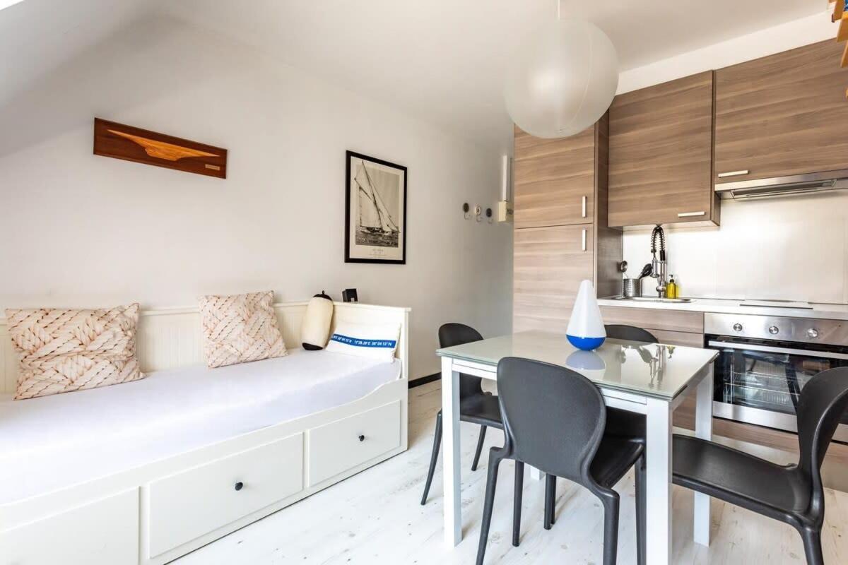 Le Capucin - Petit Duplex Avec Place De Parking 迪纳尔 外观 照片