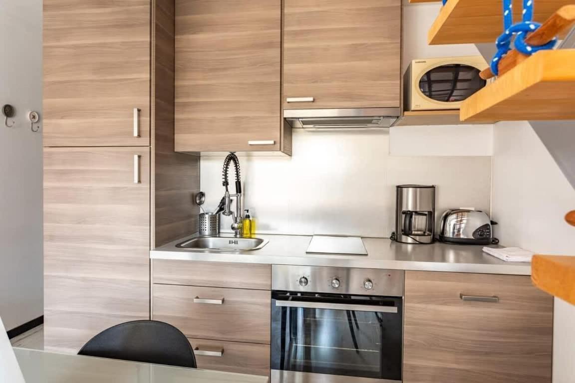 Le Capucin - Petit Duplex Avec Place De Parking 迪纳尔 外观 照片